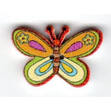 Drevený dvojdierkový gombík „Motýľ 5“